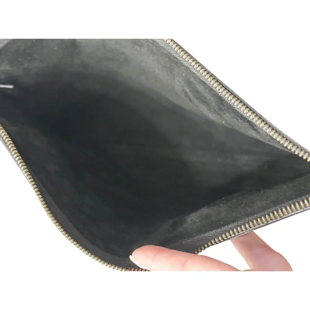 Gucci black pebbled